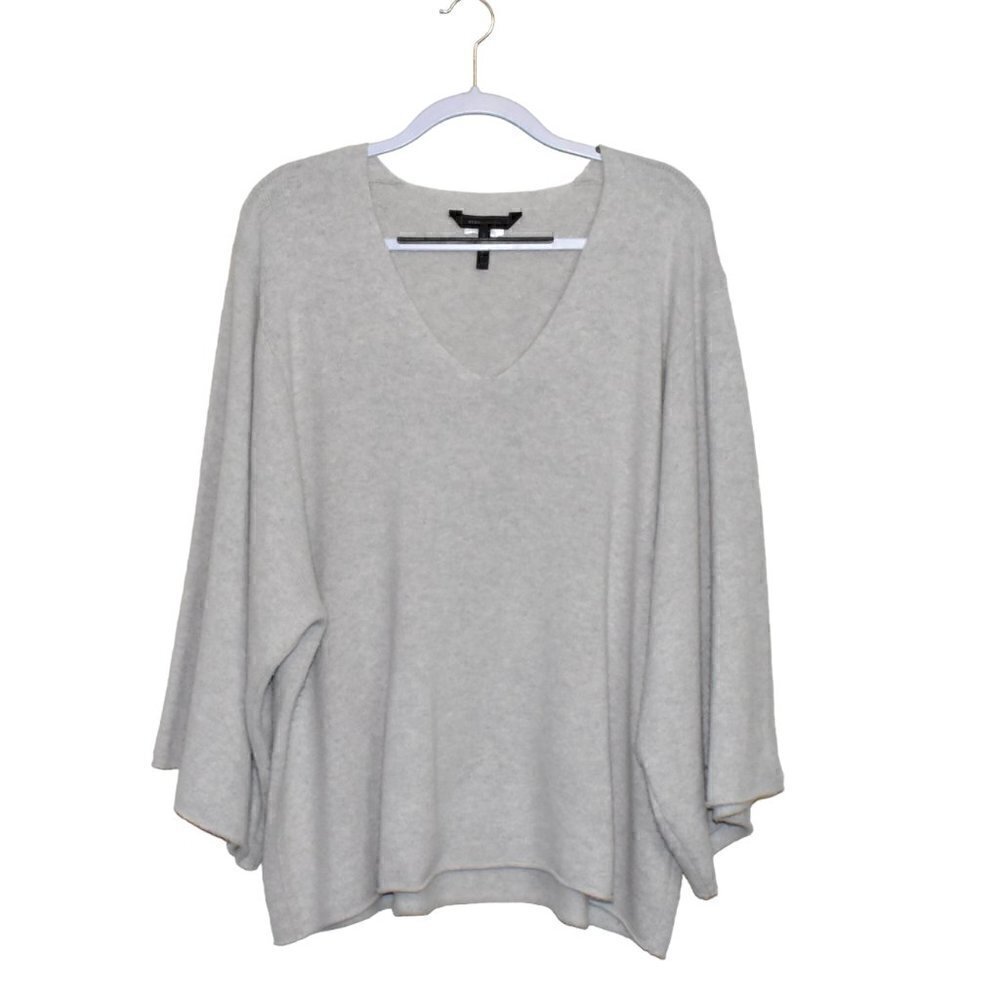 BCBG Oversized V Neck Long Sleeve Cozy Pullover Sweater Cream Size XS
